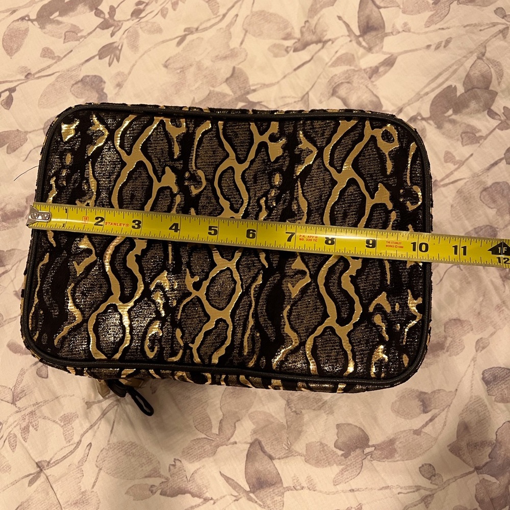 Kestrel Make Up Bag - Picture 11 of 11
